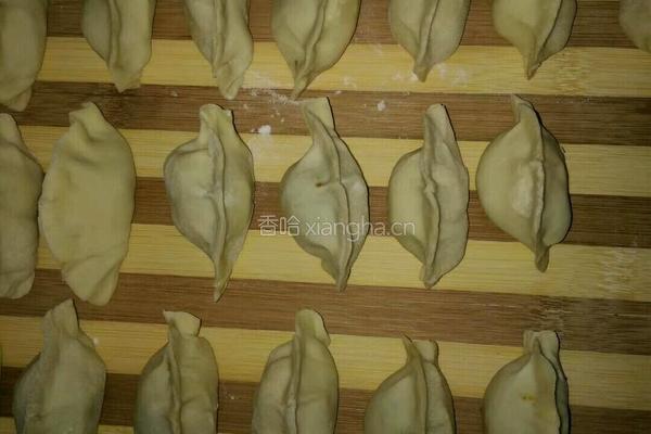 家常虾仁饺子的做法图解8