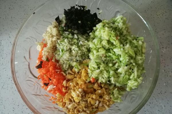 西葫芦鸡蛋包子的做法图解7