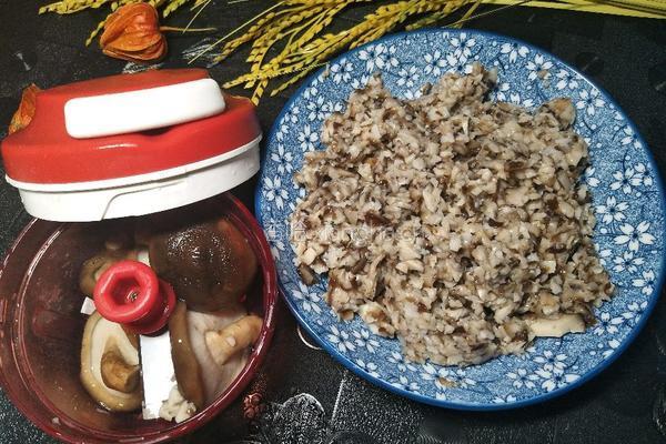 蒜香香菇牛肉酱的做法图解2