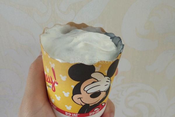 欢乐米奇杯子蛋糕