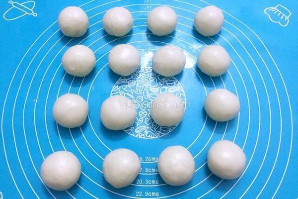 蛋黄酥的做法图解16