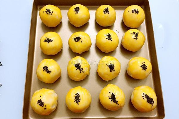 蛋黄酥的做法图解31