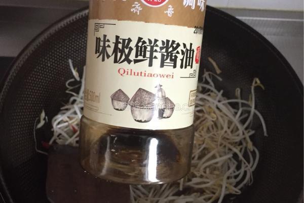 炒绿豆芽的做法图解4