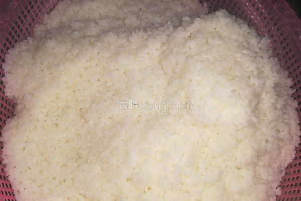 蚕豆豌豆焖饭的做法图解3