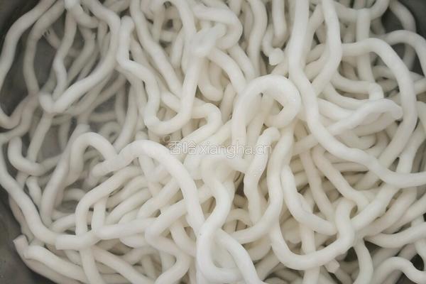 凉拌土豆粉的做法图解2