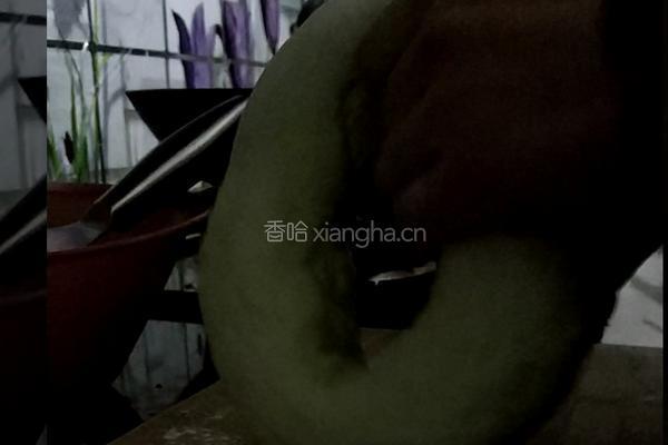 韭菜盒子的做法图解2