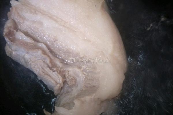 蒜香回锅肉的做法图解1