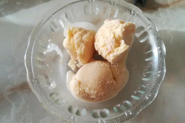 草莓冰激凌的做法图解6