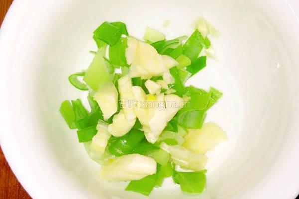 红烧味道――牛肉炖白萝卜的做法图解6