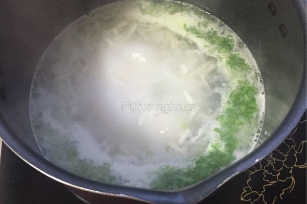 虾仁小白菜面的做法图解6