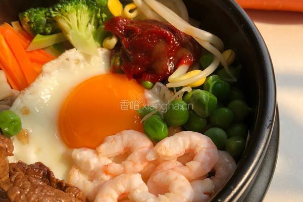 牛肉石锅拌饭