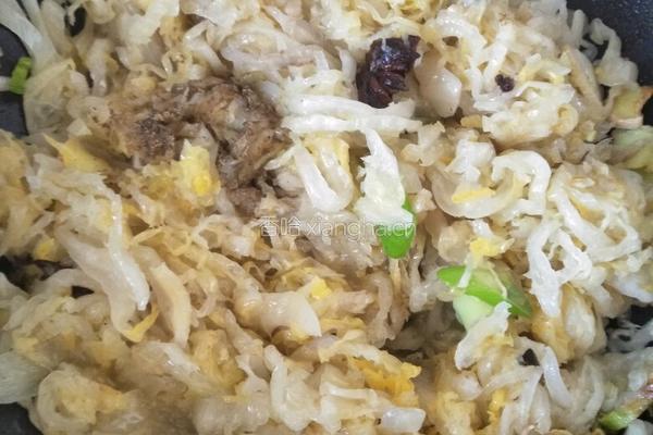 酸菜大骨头的做法图解6