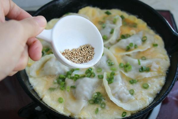抱蛋煎饺的做法图解9