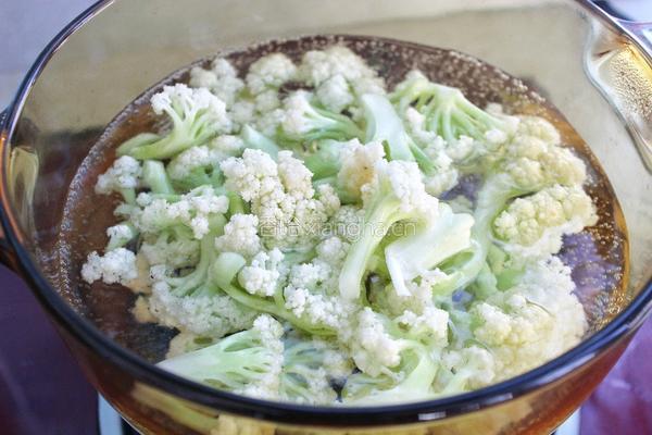 干煸孜然菜花的做法图解3