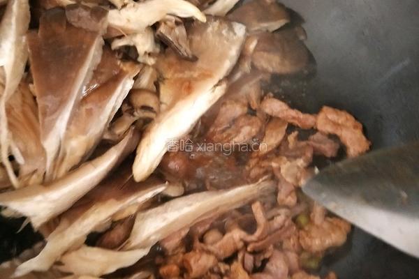 蘑菇炖肉的做法图解5