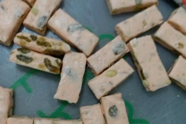 花生葡萄干牛轧糖的做法图解11
