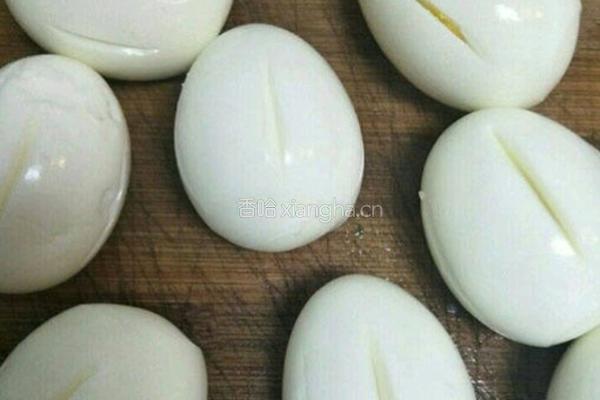 酱汁鸡蛋仔的做法图解1