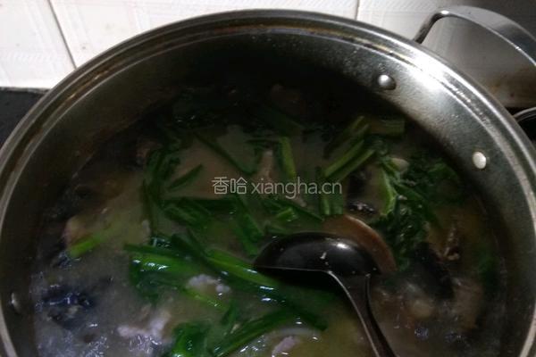 萝卜干鲶鱼汤的做法图解10