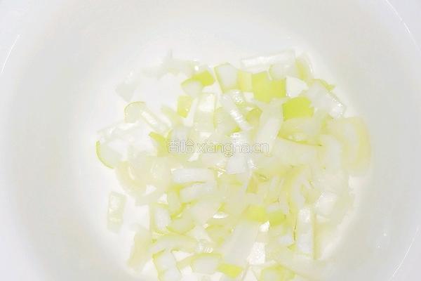 培根蛋炒饭的做法图解2