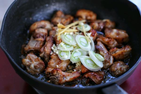 排骨焖饭的做法图解8