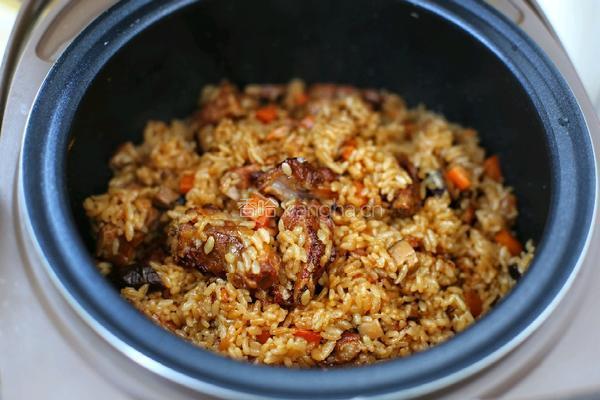 排骨焖饭的做法图解13