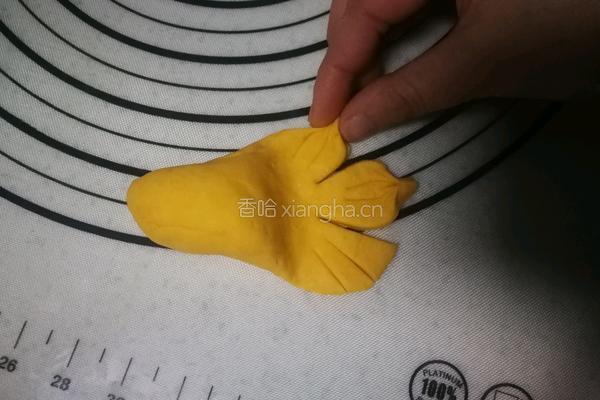 金鱼馒头的做法图解11