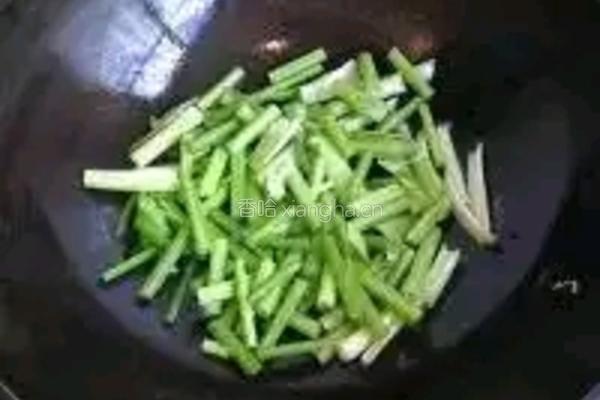 芹菜炒肉的做法图解9