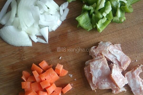 海鲜馒头焗饭的做法图解1