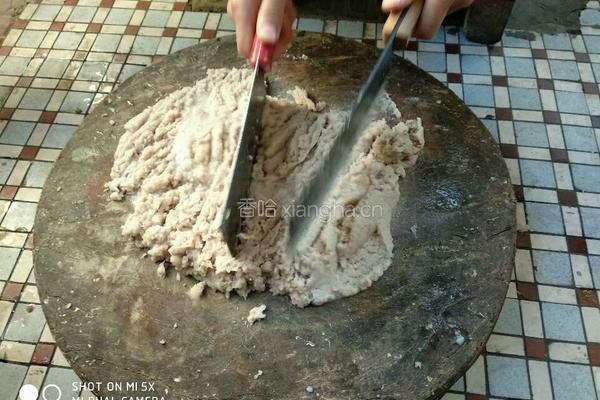 手工鲅鱼丸子汤的做法图解2