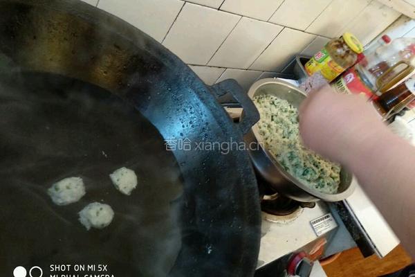 手工鲅鱼丸子汤的做法图解7
