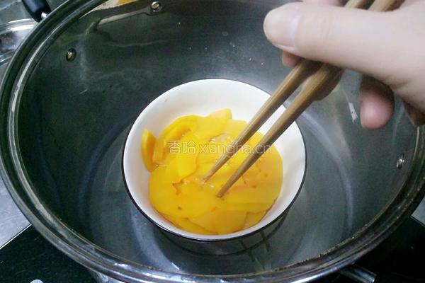 南瓜豆沙火腿包的做法图解2