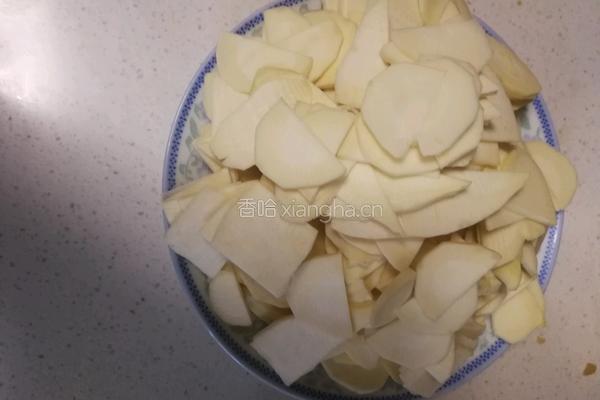 冬笋炒腊肉的做法图解1
