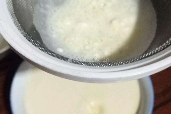 草莓酱牛奶布丁的做法图解6