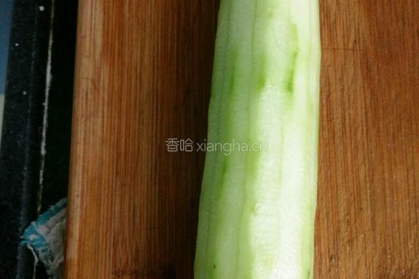 黄瓜山楂卷的做法图解1