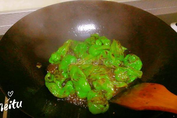糖醋虎皮青椒的做法图解8