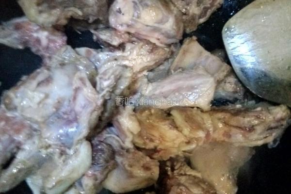 萝卜炖排骨的做法图解1