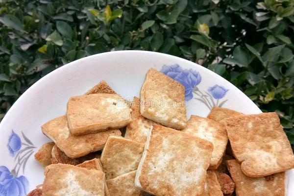 煎可口豆腐的做法图解3