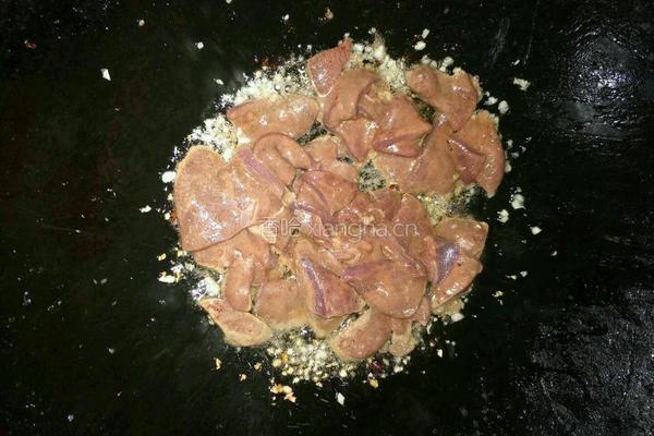 蒜蓉炒猪肝的做法图解5