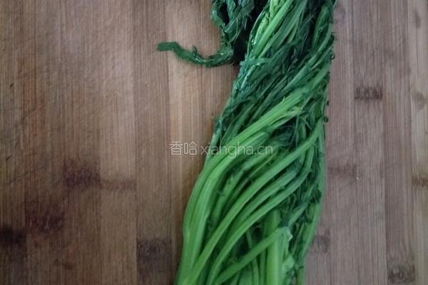 清炒雪里蕻的做法图解1