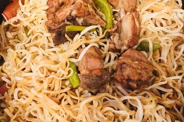 电饭煲排骨焖卤面的做法图解16