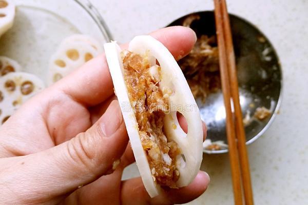 炸藕盒的做法图解5