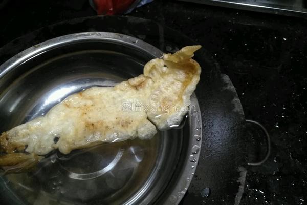 鲍鱼花胶鸡脚汤的做法图解1