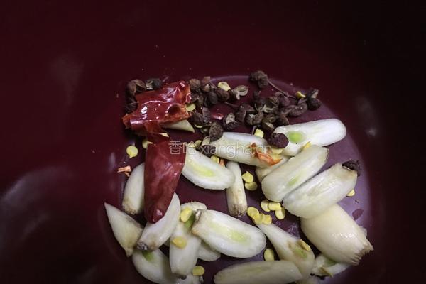 芹香鱼豆腐的做法图解4