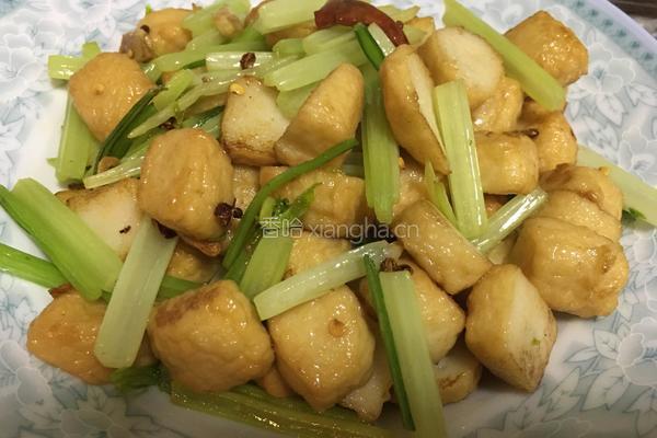 芹香鱼豆腐的做法图解8