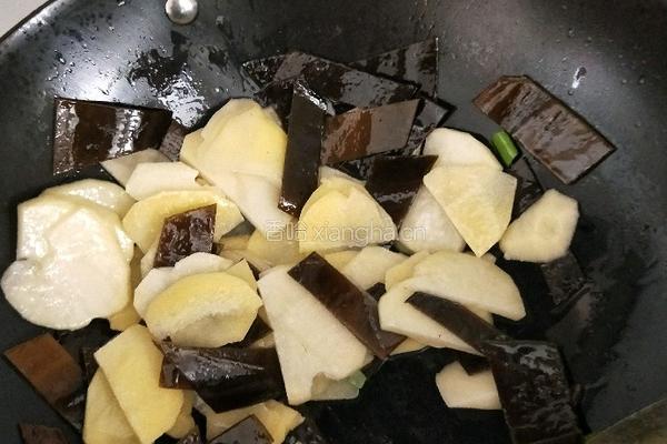 海带炖土豆的做法图解6