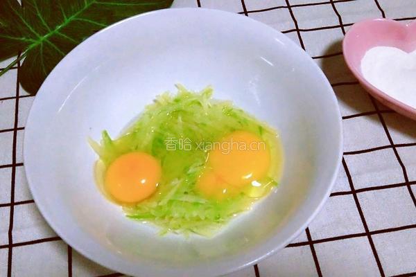 宝宝花朵薄饼的做法图解3