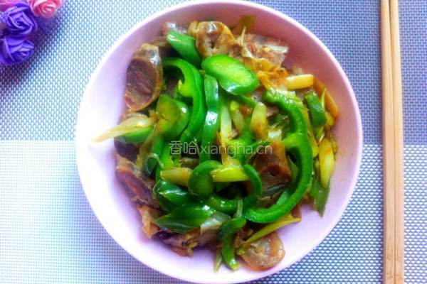 青椒炒腊肠的做法图解6