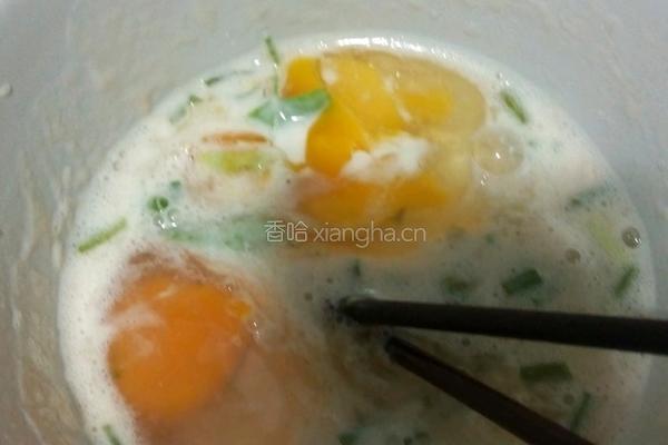虾米芹菜煎饼的做法图解2