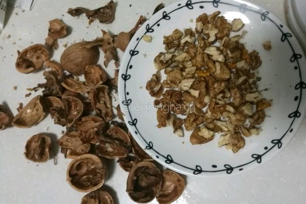 核桃枣泥糕的做法图解3