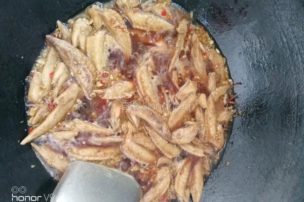 蒜香卤鸡翅尖的做法图解8